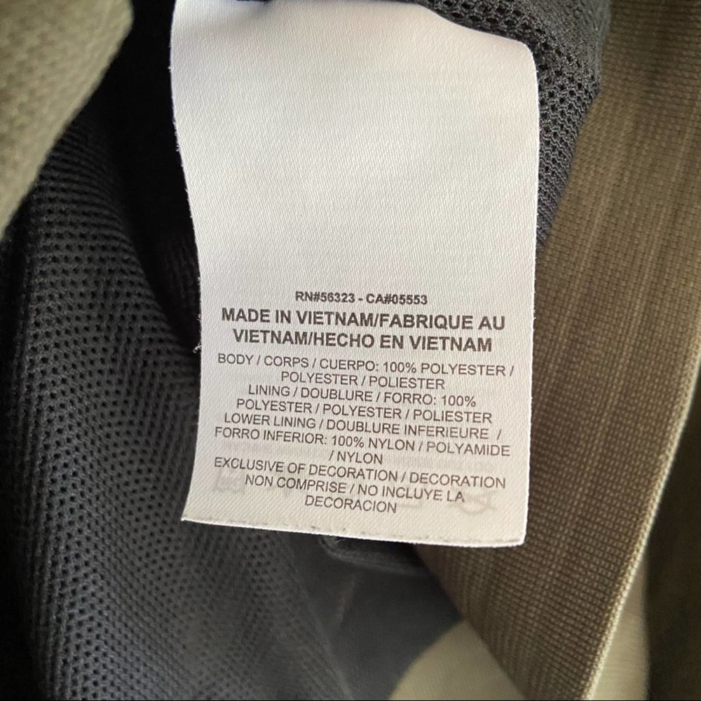 Nike Green Performance Jacket For Active Pursuits - image 7